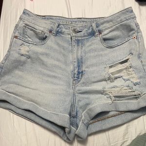 AE | MOM shorts